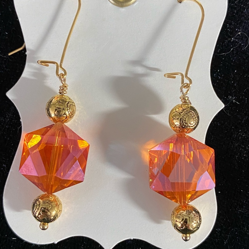 ꨄ 𝑅𝑜𝑚𝑎𝑛𝑡𝑖𝑐 𝐺𝑙𝑎𝑠𝑠 𝐸𝑎𝑟𝑟𝑖𝑛𝑔𝑠 ꨄ